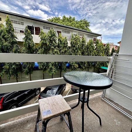 Studio Apartment Diana Estate Condominium Патая Екстериор снимка