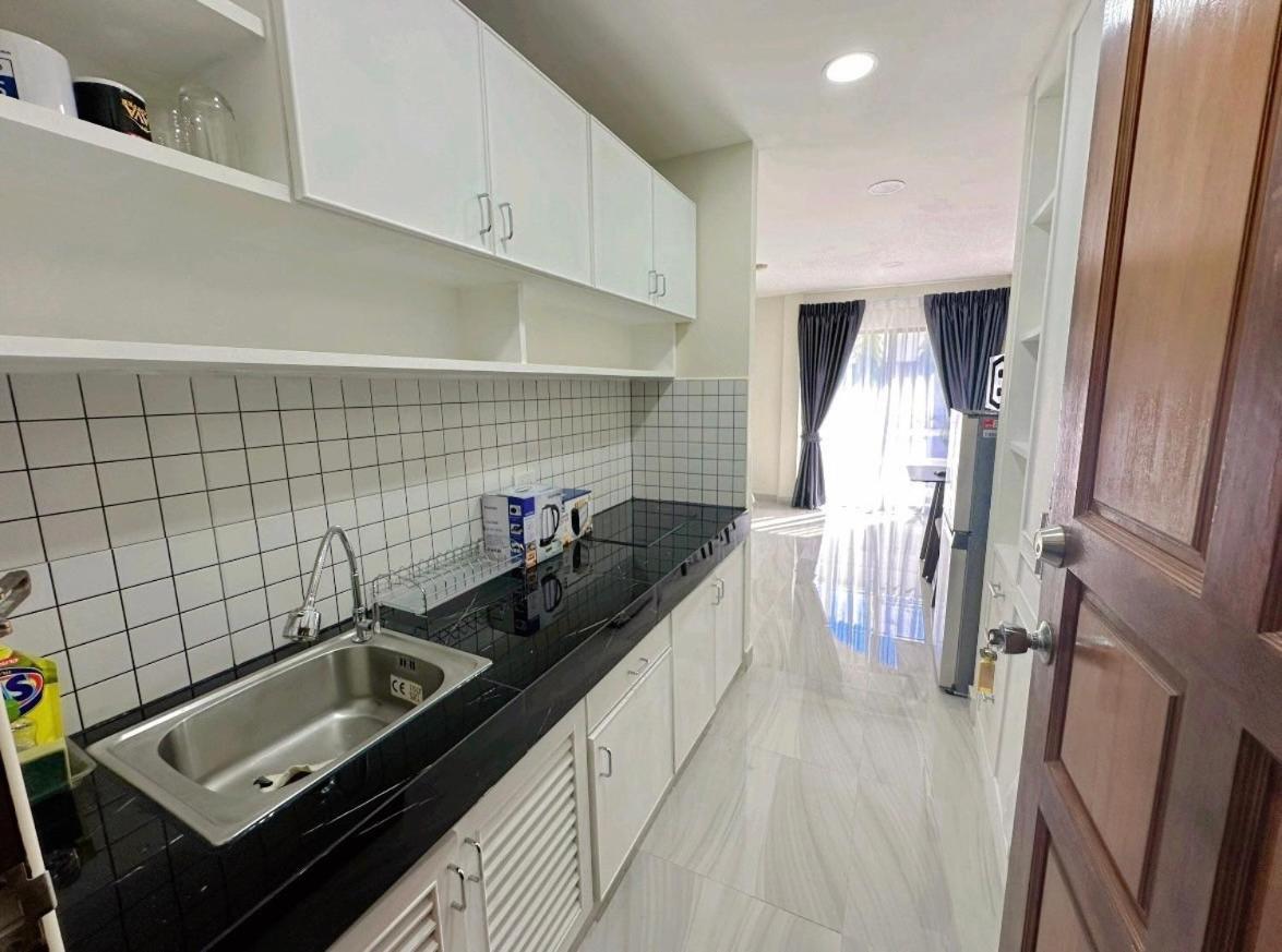 Studio Apartment Diana Estate Condominium Патая Екстериор снимка